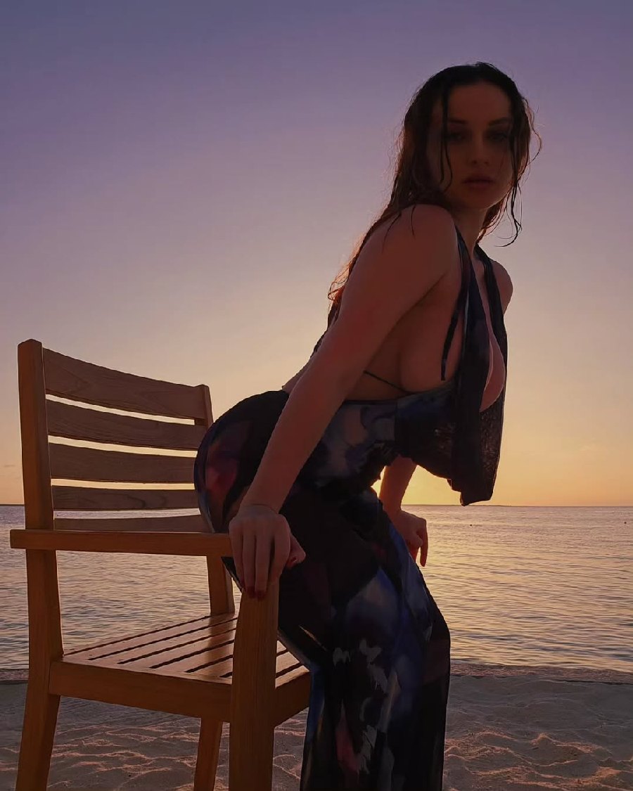 Sexy girl Miranda Faith nude in Calgary