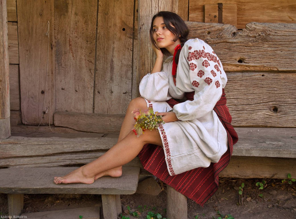 Fresh photos, fresh mood — Women in Slavic costumes online in Calgary