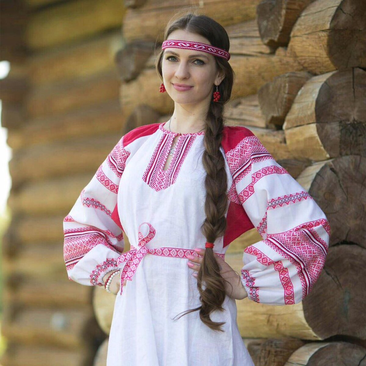 Girls in Slavic costumes brings the glow — live moments in Calgary