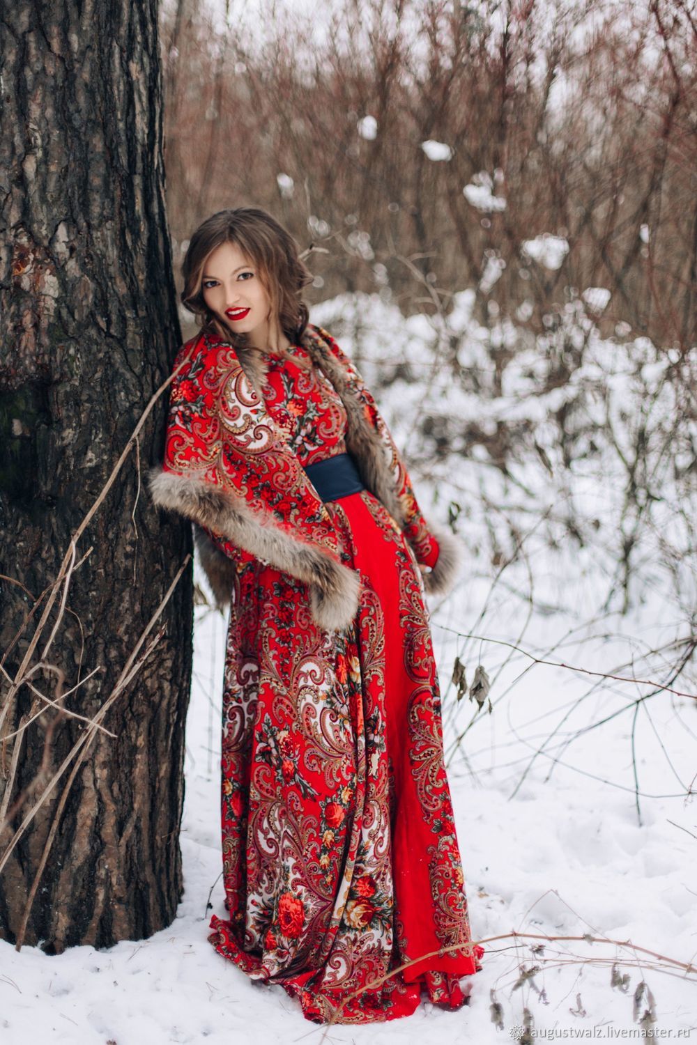 Photo Girls in Slavic costumes in Calgary